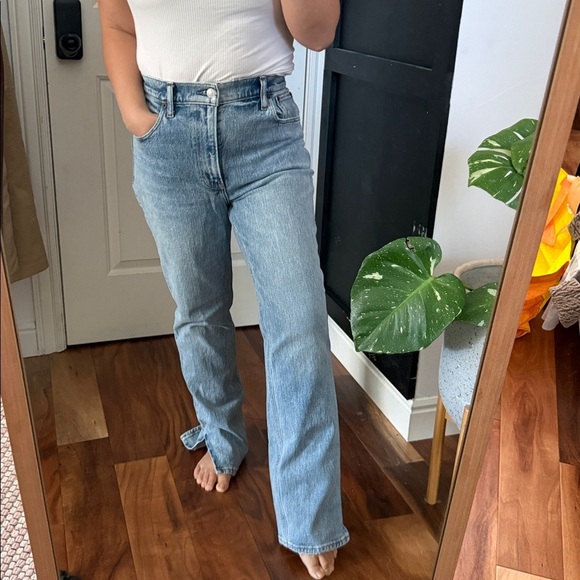 Abercrombie & Fitch Denim - Abercrombie and fitch The 90s Straight Ultra High Rise Slit Hem. 6s / 28